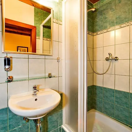 Zamecke Schody بيت ضيافة